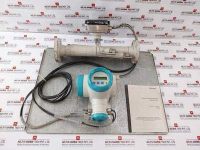 Siemens 7Me3300-1Ah10-1Nb0/ 7Me3050-0Ba10-1Ba1 Ultrasonic Flow Transmitter Set Used Siemens 7Me3300-1Ah10-1Nb0/ 7Me3050-0Ba10-1Ba1 Ultrasonic Flow Transmitter Set Used