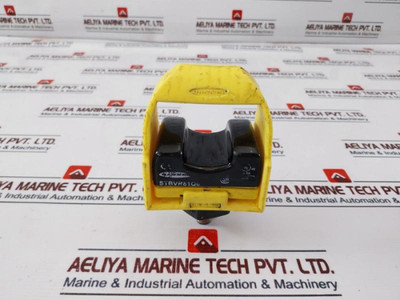 Banner Stbvr81Q6 Optical Touch Button Otc-1-yw Used Banner Stbvr81Q6 Optical Touch Button Otc-1-yw Used
