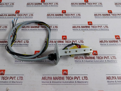 Saacke 201681 Micro Switch Assembly Vde-reg.-nr.: 7030 New Saacke 201681 Micro Switch Assembly Vde-reg.-nr.: 7030 New