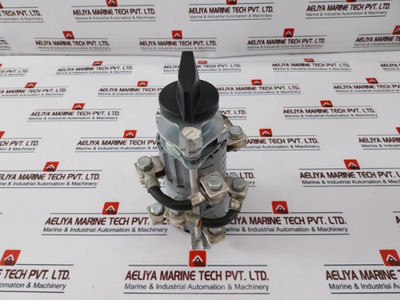 Santon Sc10H313B/Ta Switch Iec947-3 440V 125A 50Hz New Santon Sc10H313B/Ta Switch Iec947-3 440V 125A 50Hz New
