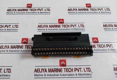 Yoshida Electric Ps7D-40V4 Applicable Wire Terminal Block 125V - Used Yoshida Electric Ps7D-40V4 Applicable Wire Terminal Block 125V - Used