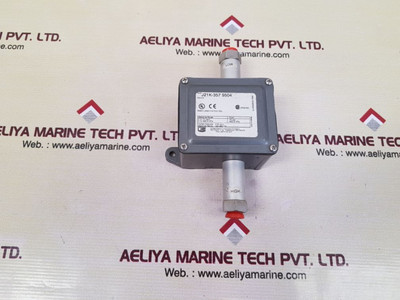 United Electric J21K-357 9504 Pressure Switch - Made in USA United Electric J21K-357 9504 Pressure Switch - Made in USA