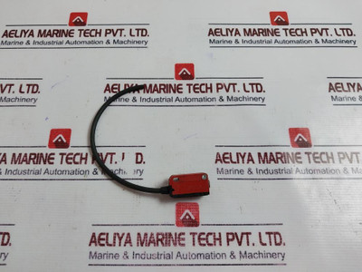 Leuze Hrtr 3B/66-v Diffuse Sensor With Background Suppression