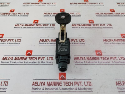 Telemecanique Xck-s Limit Switch Ip66 240V 3A A300 Q300 Iec 947.5.1 - New Telemecanique Xck-s Limit Switch Ip66 240V 3A A300 Q300 Iec 947.5.1 - New