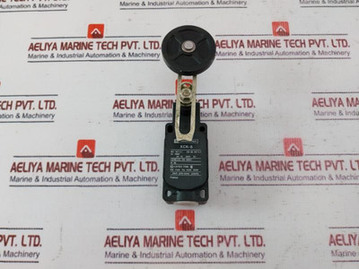 Telemecanique Xck-s Limit Switch 400V 240V 3A Iec 947.5.1 Ip66 - Used Telemecanique Xck-s Limit Switch 400V 240V 3A Iec 947.5.1 Ip66 - Used