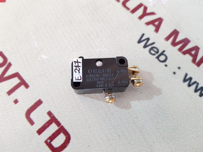 Set of 9x Omron v-10-1b5 micro switch