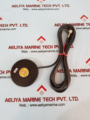 Motorola trunk lip antenna mount