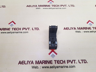 Telemecanique Rxze2S108M Relay Socket 12A 250V