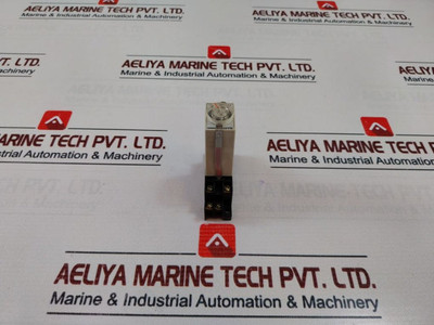 Omron H3Yn-2 Timer Relay With Base 0.1S-10Min