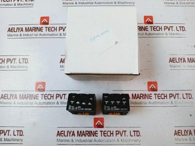 Lot Of 2X Omron Pf113A-e 11 Pin Relay Socket Din Rail/Surface Mounting Lot Of 2X Omron Pf113A-e 11 Pin Relay Socket Din Rail/Surface Mounting
