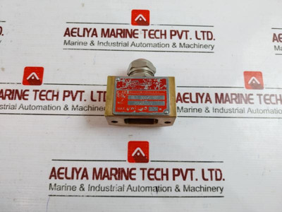 Danfoss Rls 302/0-68 Position Indicator 056-3551 2.5W Danfoss Rls 302/0-68 Position Indicator 056-3551 2.5W