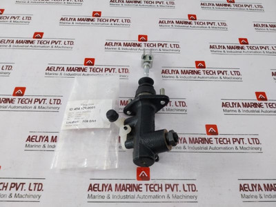 Toyota 4702-01 Master Cylinder Toyota 4702-01 Master Cylinder