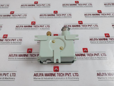 Saginomiya Sns-c110W Pressure Control 0.1~1 Range, 1.5 Mpa Max, C02-11 Saginomiya Sns-c110W Pressure Control 0.1~1 Range, 1.5 Mpa Max, C02-11