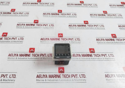 Omron E5Cc-qx2Asm-800 Digital Temperature Controller 100-240Vac