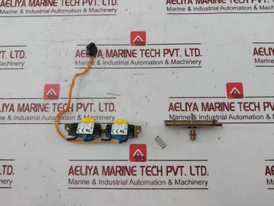 Idec He1B-m1 Enabling Switch Side Mount Ac-15 0.75A/250V Dc-13 0.22A/125V - Used Idec He1B-m1 Enabling Switch Side Mount Ac-15 0.75A/250V Dc-13 0.22A/125V - Used