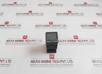 Omron E5Cc-rw0Aum-000 Digital Temperature Controller 250Vac 3A 100-240Vac 5.2Va - Used Omron E5Cc-rw0Aum-000 Digital Temperature Controller 250Vac 3A 100-240Vac 5.2Va - Used