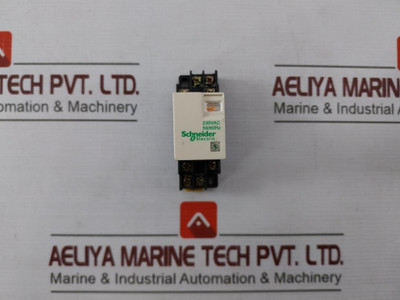 Schneider Electric Rxm2Lb2P7 Ac Coil Cube Relay With Base Socket 50/60 Hz