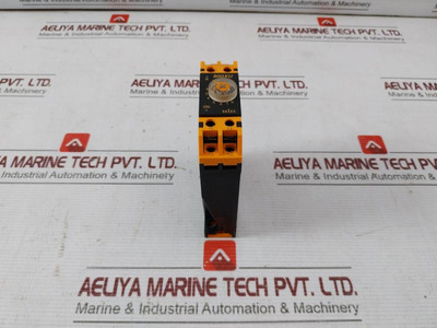 Selec 800Xu Programmable Electronic Timer Relay 5A 250 Vac/24 Vdc - Used