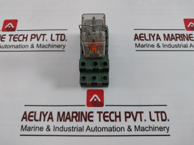 Finder 55.33 Control Relay With Base 94.73 10A-250V 2.5Kva 8A - Used Finder 55.33 Control Relay With Base 94.73 10A-250V 2.5Kva 8A - Used