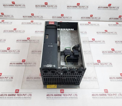 Danfoss 5004 175Z0107 Variable Speed Drive 3X200-240V 50/60Hz 9.5A Tp100