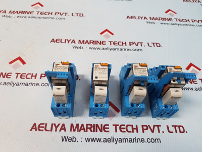 Finder 55.34.8.024.0040 Relay With 94.04 Socket 10A 300V Finder 55.34.8.024.0040 Relay With 94.04 Socket 10A 300V