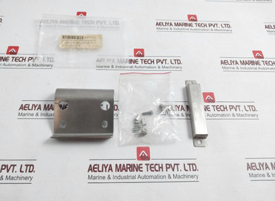 Seaking 310012090 Surface Mount Magnet Kit With Handle