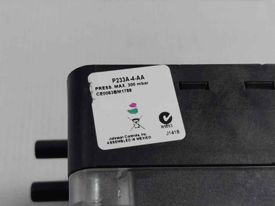 Johnson Controls P233A-4-aa Pressure Switch Max 300 Mbar 0.5-4 Mbar