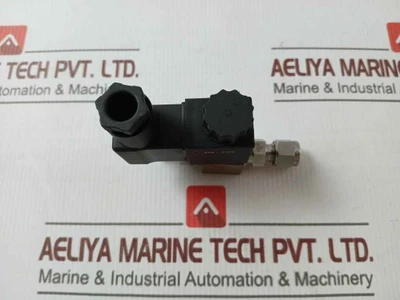 Fluid Automation Systems 24V Solenoid Valve 3.8W 09-211-101020