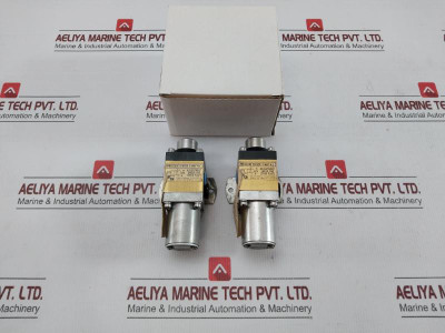 New Condition Pressure Sensor 3-way 70 Psi By Amot Control Ccb4447