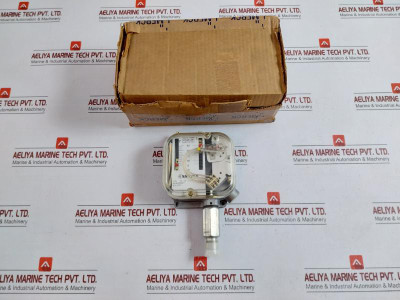 Pressure Switch 0 To 40 Bar 2 (0,5)A 380V By Sauter Dfq 7B 98 F001