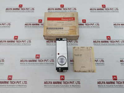 Temperature Regulator Controller R7420A1004 Honeywell