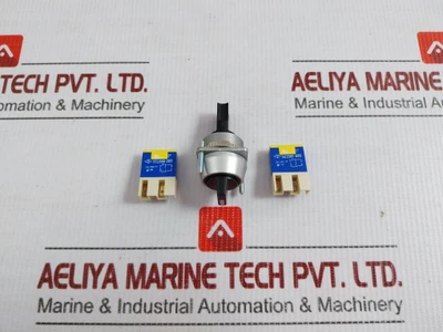 Th-contact Selector Switch