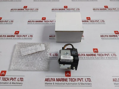 Siemens 220Vac 5060Hz Undervoltage Release Circuit Breaker 3Wl9111-0Ae13-0Aa0