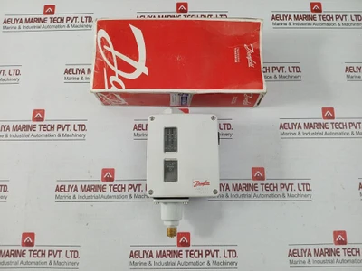 Pressure-Switch-4-17Bar-400-1700Kpa-17-57-Psi-Danfoss-Rt5-209026-1.jpg