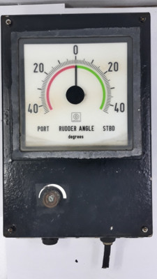 Anschutz Indicator shows Rudder Angle at 40 degrees. Anschutz Indicator shows Rudder Angle at 40 degrees.