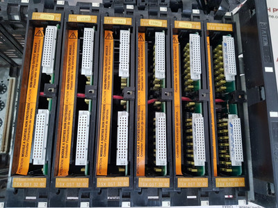 Telemecanique tsxsup702,tsx 67-410,tsx scm2022,tsx scm2111,tsxdst3292 rack Telemecanique tsxsup702,tsx 67-410,tsx scm2022,tsx scm2111,tsxdst3292 rack
