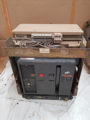 Merlin gerin masterpact m32 h1 circuit breaker