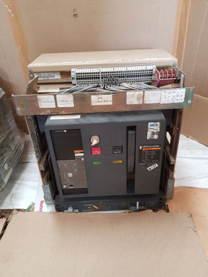 Merlin Gerin Masterpact M25 H1 Circuit Breaker 1000V Ac 2500Amp Merlin Gerin Masterpact M25 H1 Circuit Breaker 1000V Ac 2500Amp
