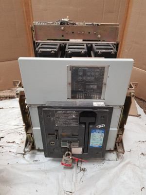 Hyundai Hat 25 Air Circuit Breaker 3-pole 660V 50-60Hz 2500Amp Hyundai Hat 25 Air Circuit Breaker 3-pole 660V 50-60Hz 2500Amp