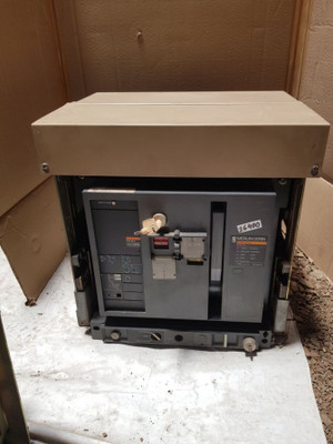 Merlin Gerin Masterpact M16 H1 1600A Circuit Breaker 1000V 50/60Hz Merlin Gerin Masterpact M16 H1 1600A Circuit Breaker 1000V 50/60Hz
