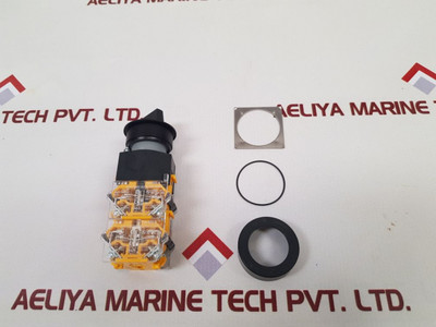 Eao 704.900.4 Push Button Switch 704.900.3 Eao 704.900.4 Push Button Switch 704.900.3