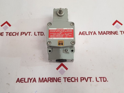 Yamatake 1Lx5003-r Explosion Proof Switch 5A-250Vac Yamatake 1Lx5003-r Explosion Proof Switch 5A-250Vac