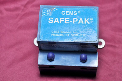 Gems Sensors St-44075 Safe-Pak Sensor by Gems Sensors Inc.