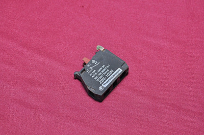 Lot Of 2X Telemecanique Zbe-102N Push Button N/C Contact Block 240V 3A