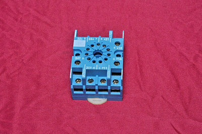 Finder 9027 Relay Socket 10A 300V Coil T70 90.27 Finder 9027 Relay Socket 10A 300V Coil T70 90.27