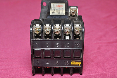 Goldstar C-3N/X Contactor 200/200-200V 50/60Hz Ac I-20A Goldstar C-3N/X Contactor 200/200-200V 50/60Hz Ac I-20A