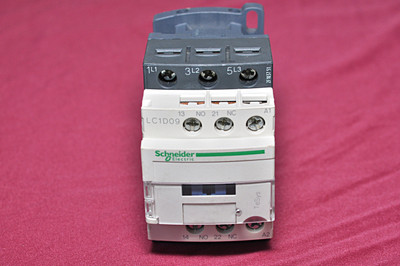 Schneider Electric LC1D09R7 Contactor - Telemecanique, 440V, 4kW Schneider Electric LC1D09R7 Contactor - Telemecanique, 440V, 4kW