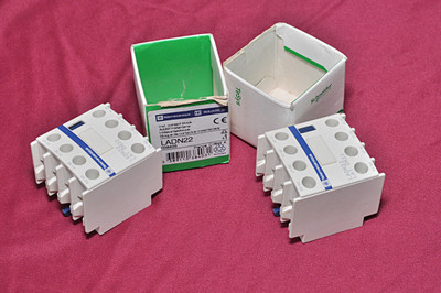 Schneider Electric Telemecanique DN22 Auxiliary Contact Block Schneider Electric Telemecanique DN22 Auxiliary Contact Block