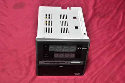 Yamatake Thermostat Control Table SDC 31 Model C312GA040500 Yamatake Thermostat Control Table SDC 31 Model C312GA040500