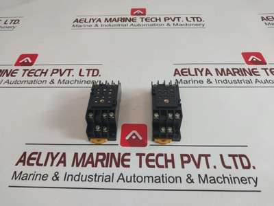 Lot Of 4X Omron Pyf11A Relay Socket Base 5A 250V Lot Of 4X Omron Pyf11A Relay Socket Base 5A 250V